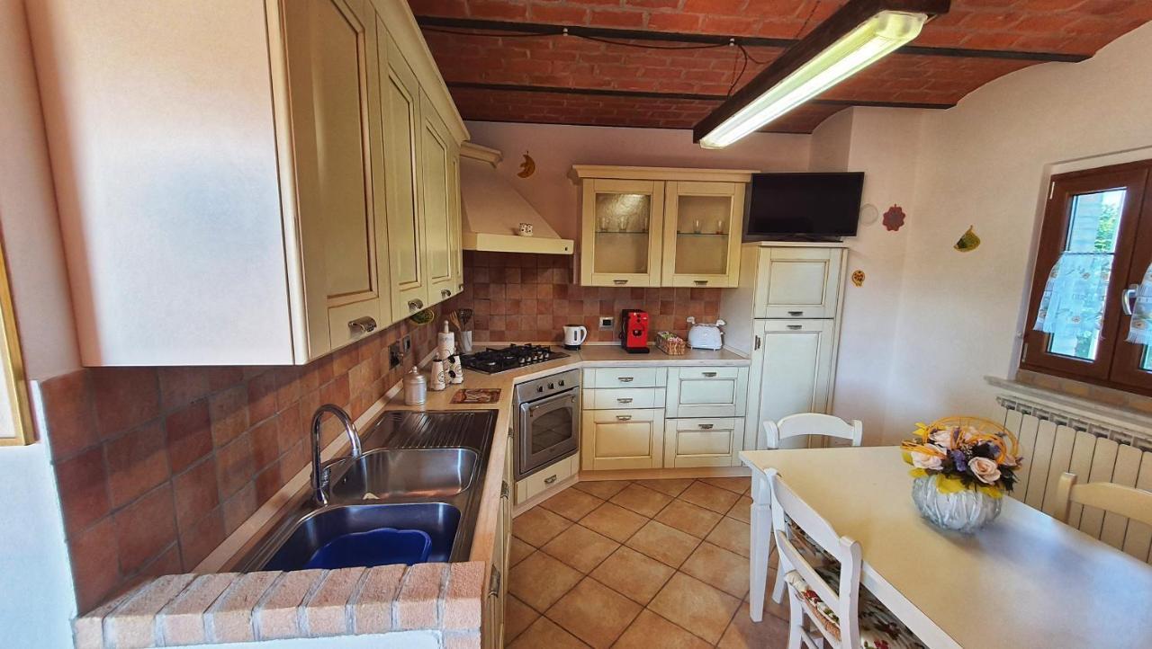 Spicchio Di Luna - Casa Vacanze Albiano Magra Extérieur photo