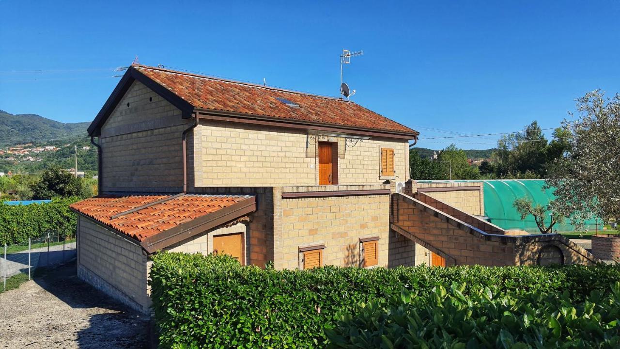 Spicchio Di Luna - Casa Vacanze Albiano Magra Extérieur photo