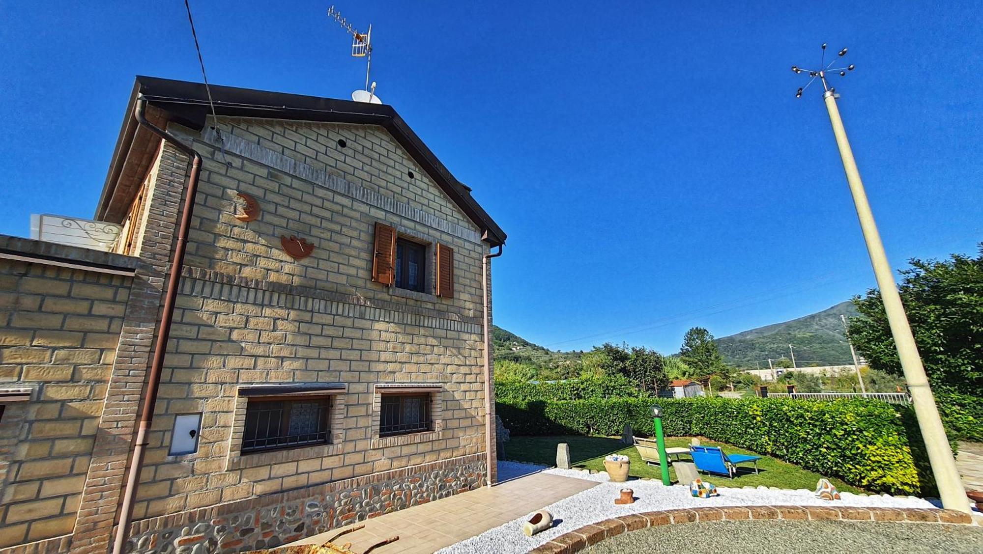 Spicchio Di Luna - Casa Vacanze Albiano Magra Extérieur photo
